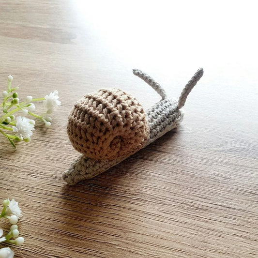 Edward the snail - critter stitch crochet pattern / amigurumi